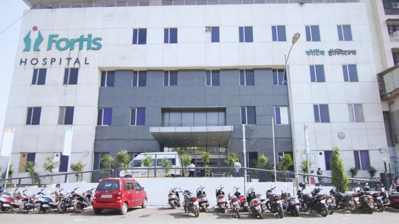 Fortis Hospital Kalyan installs next-generation surgical visualization system for neuro and spine surgeries